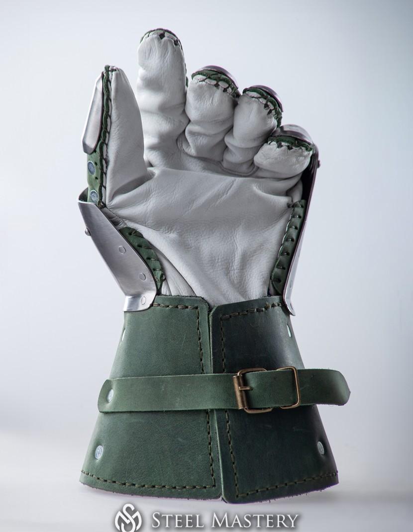 Brigandine gauntlets - mid 14th century photo made by Steel-mastery.com