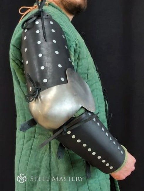 Brigandine arms of the XV century