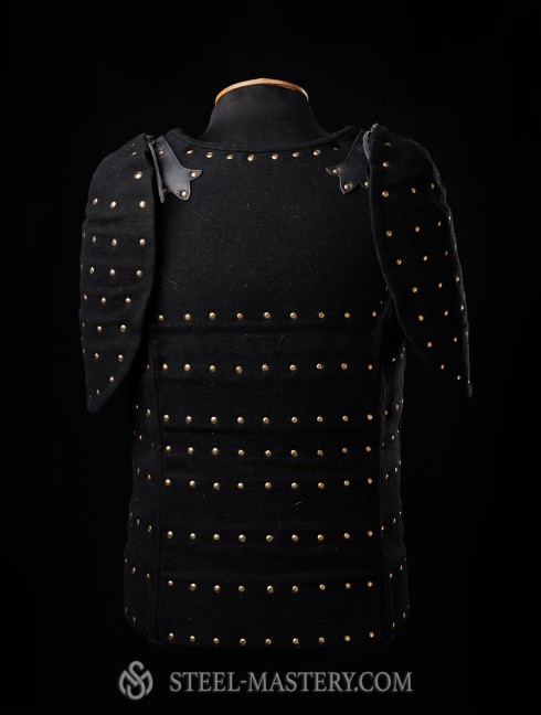 Large-plate brigandine