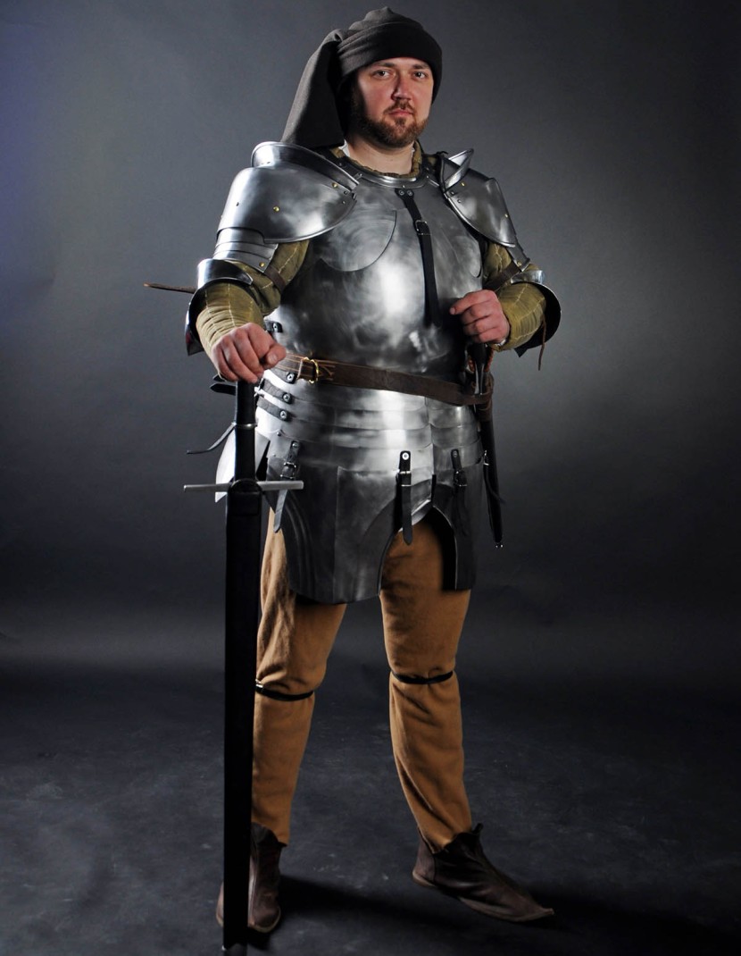 PLATE ARMOR OF REDANIAN GUARD CAPTAIN   photo made by Steel-mastery.com