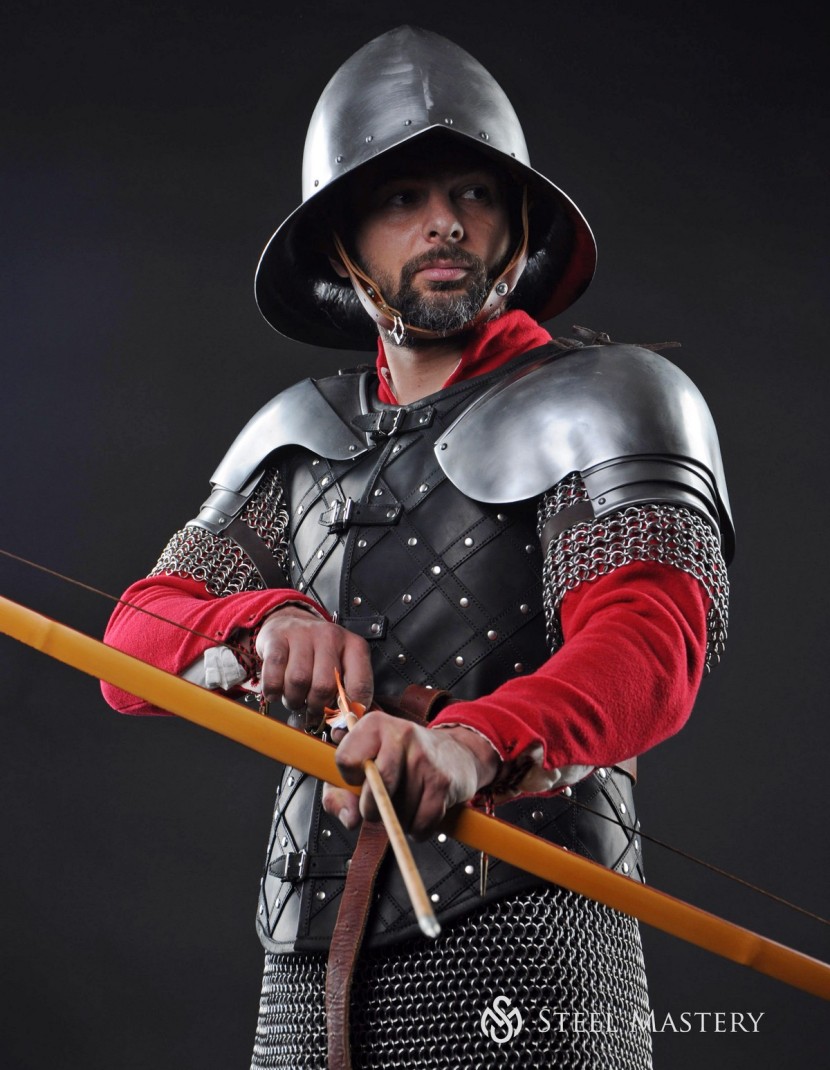 English longbowman – a soldier of fortune photo made by Steel-mastery.com