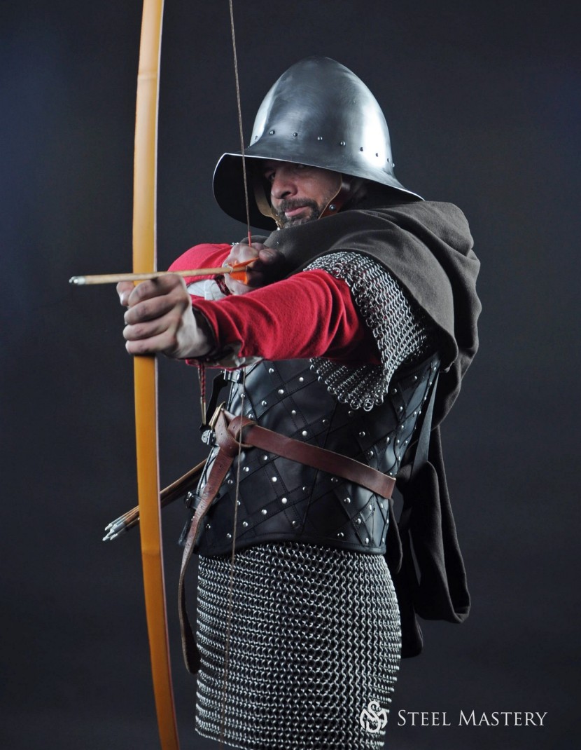 English longbowman – a soldier of fortune photo made by Steel-mastery.com