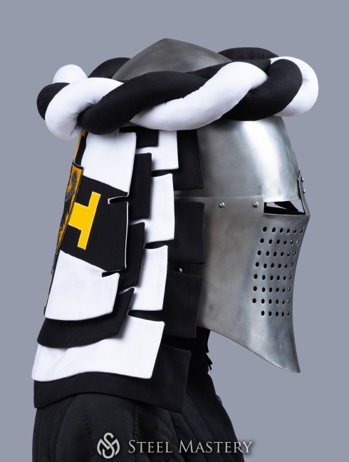 Torse de Casque Teutonique avec Lambrequins