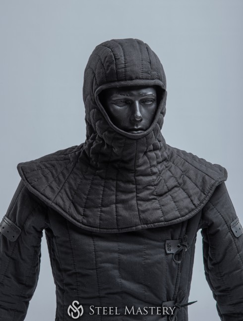 One-piece padded liner with pelerine