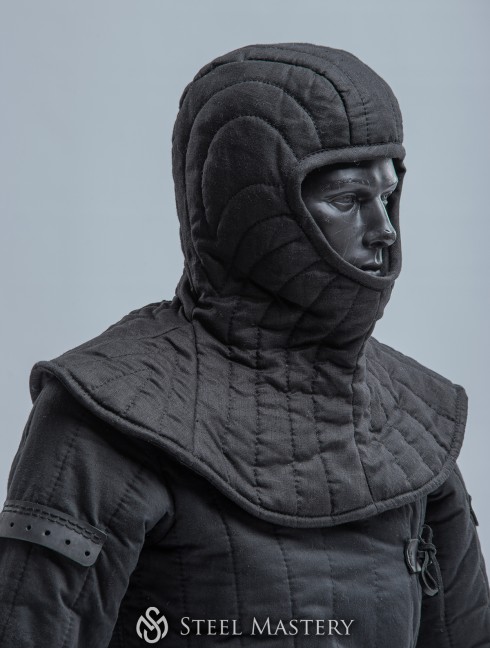 One-piece padded liner with pelerine