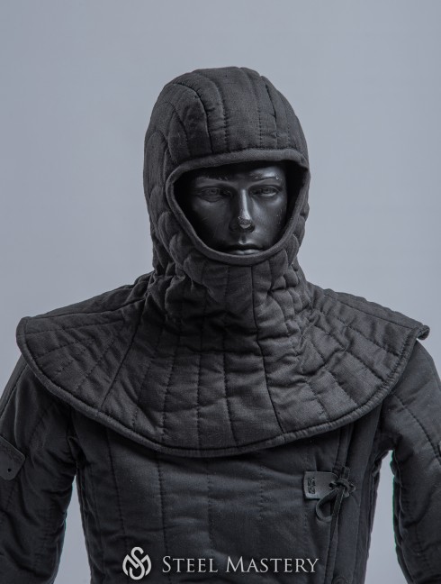 One-piece padded liner with pelerine