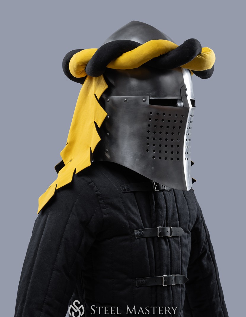 Medieval Twisted Torse with Tailed Mantle photo made by Steel-mastery.com