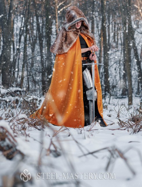 Medieval cloak with shoulder cape 