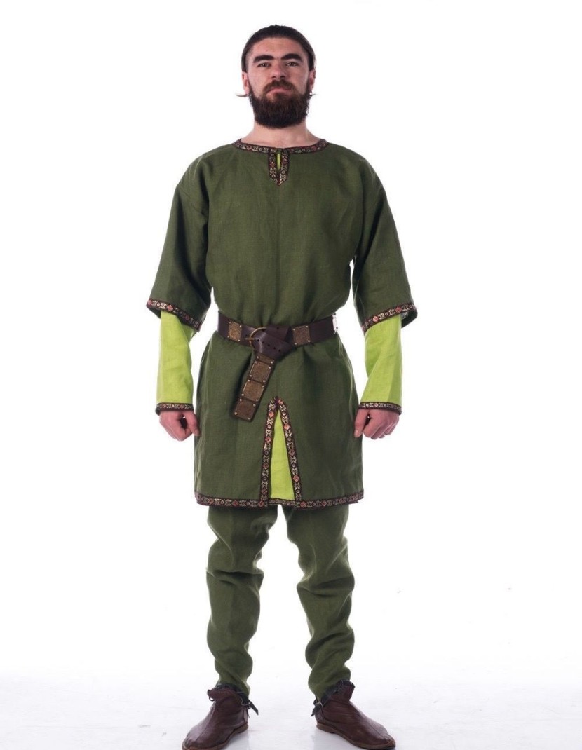 Early Medieval men s costume photo made by Steel-mastery.com