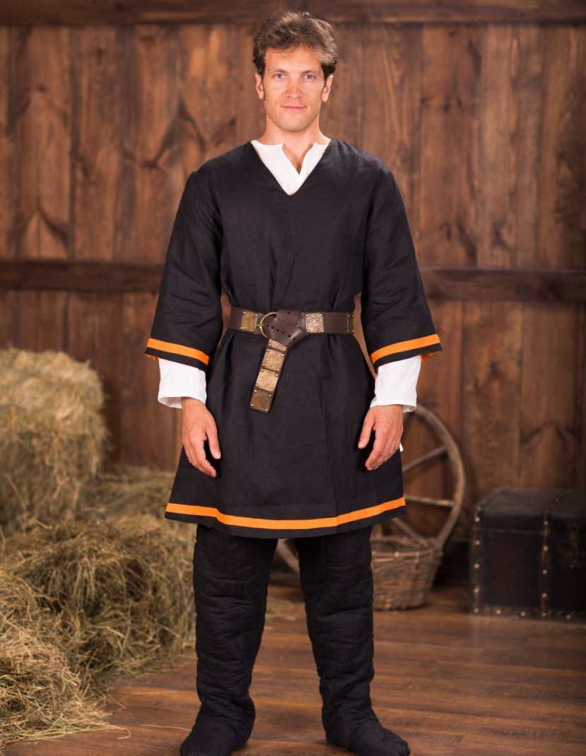 Tunic of the XIV-XV centuries photo made by Steel-mastery.com
