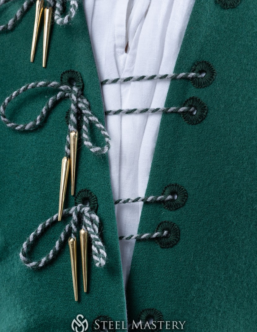 Burgundian men s suit, XV century photo made by Steel-mastery.com