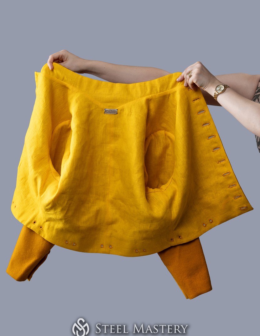 Burgundian doublet of the 15th century photo made by Steel-mastery.com