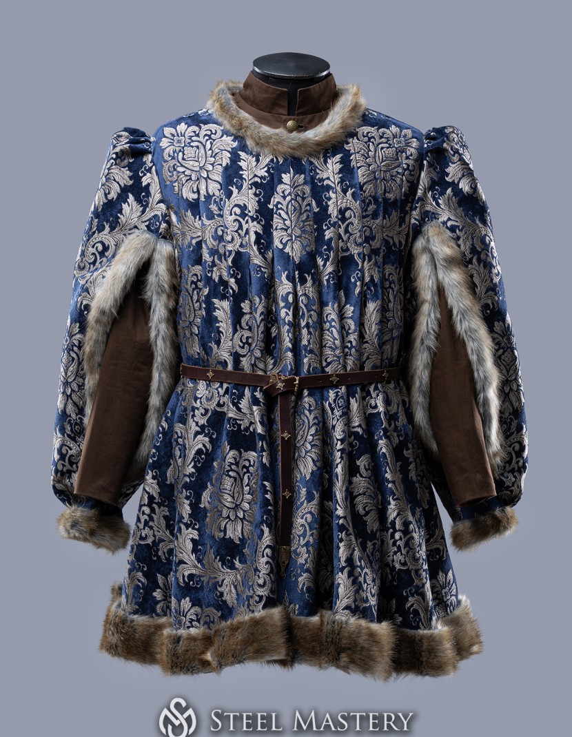 15th Century Houppelande – Burgundian Style photo made by Steel-mastery.com