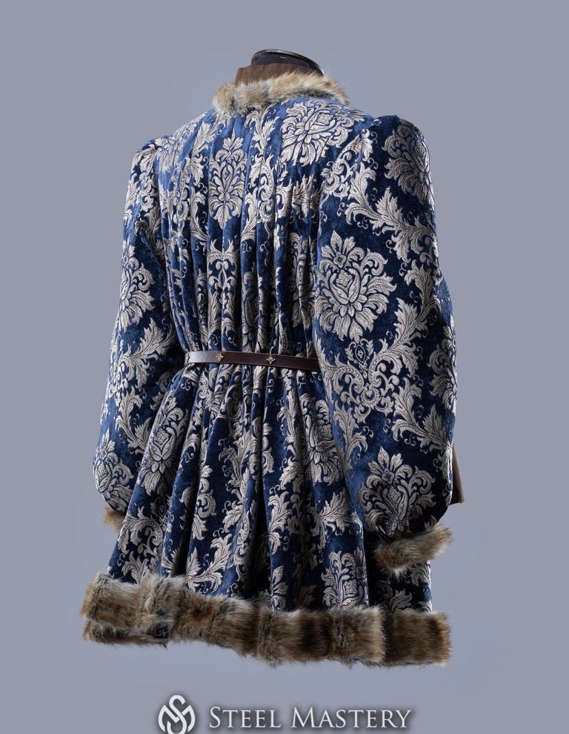 15th Century Houppelande – Burgundian Style photo made by Steel-mastery.com