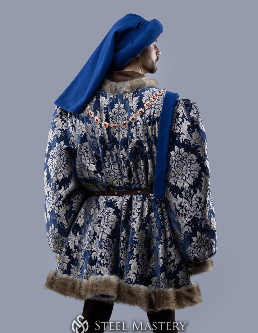 15th Century Houppelande – Burgundian Style photo made by Steel-mastery.com