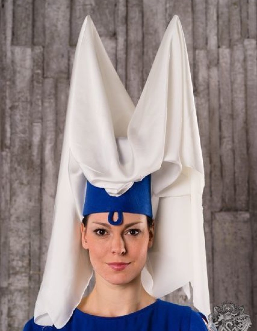 Medieval Burgundian dress, 14th-15th century photo made by Steel-mastery.com