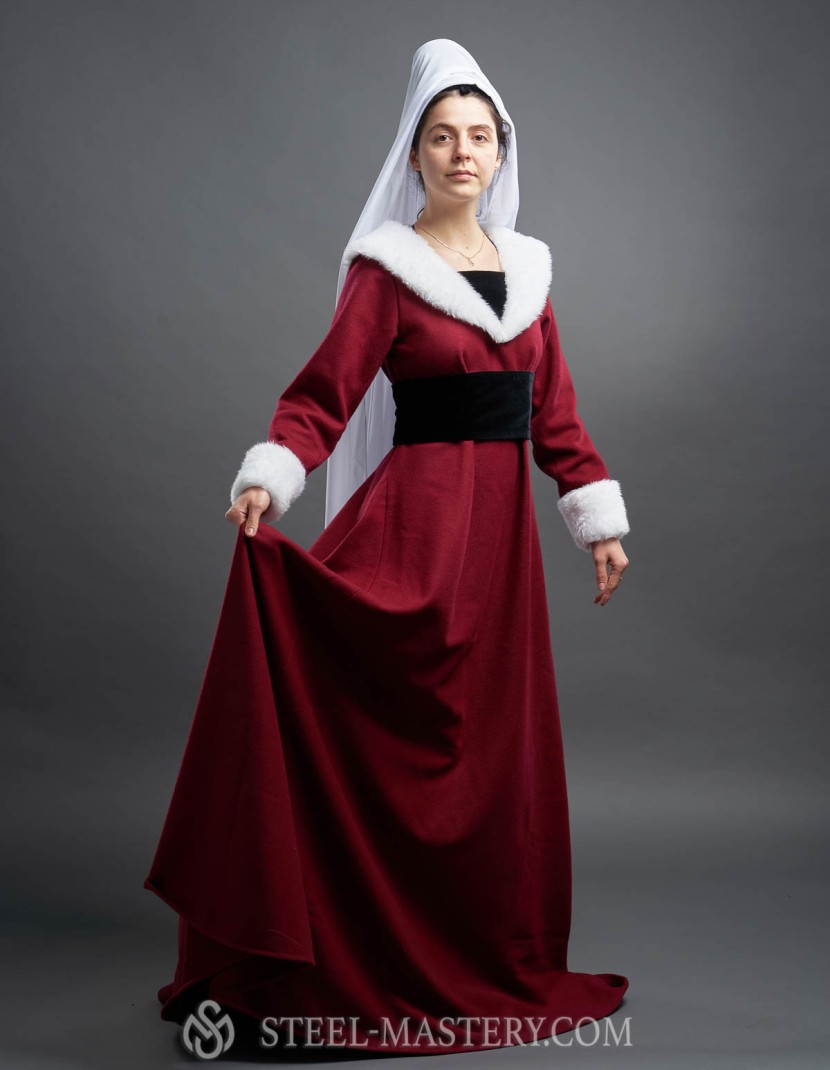 Burgundian gown, XV century photo made by Steel-mastery.com