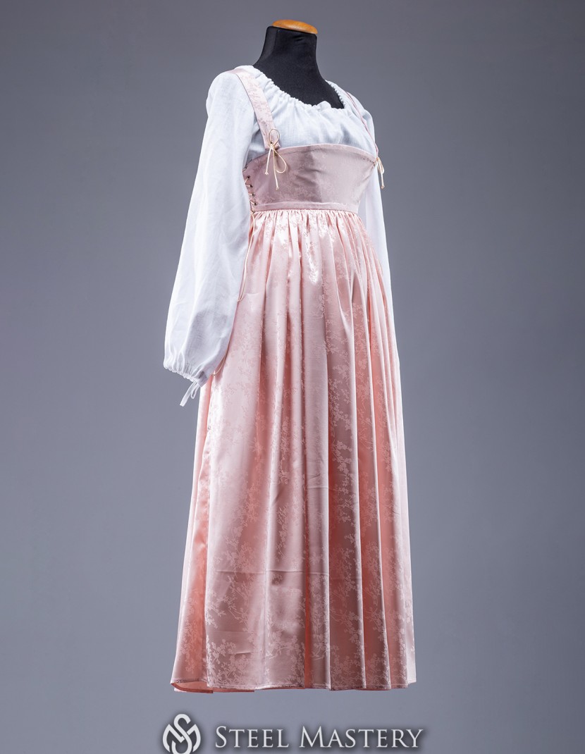 Italian dress with chemise, XV century photo made by Steel-mastery.com