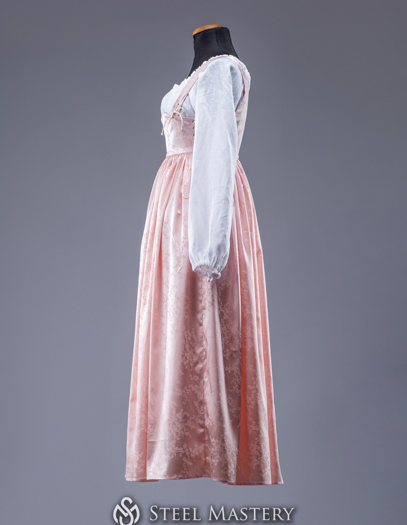 Italian dress with chemise, XV century photo made by Steel-mastery.com