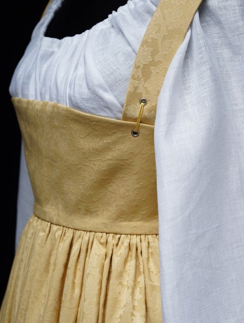 Italian underdress with chemise, XV century