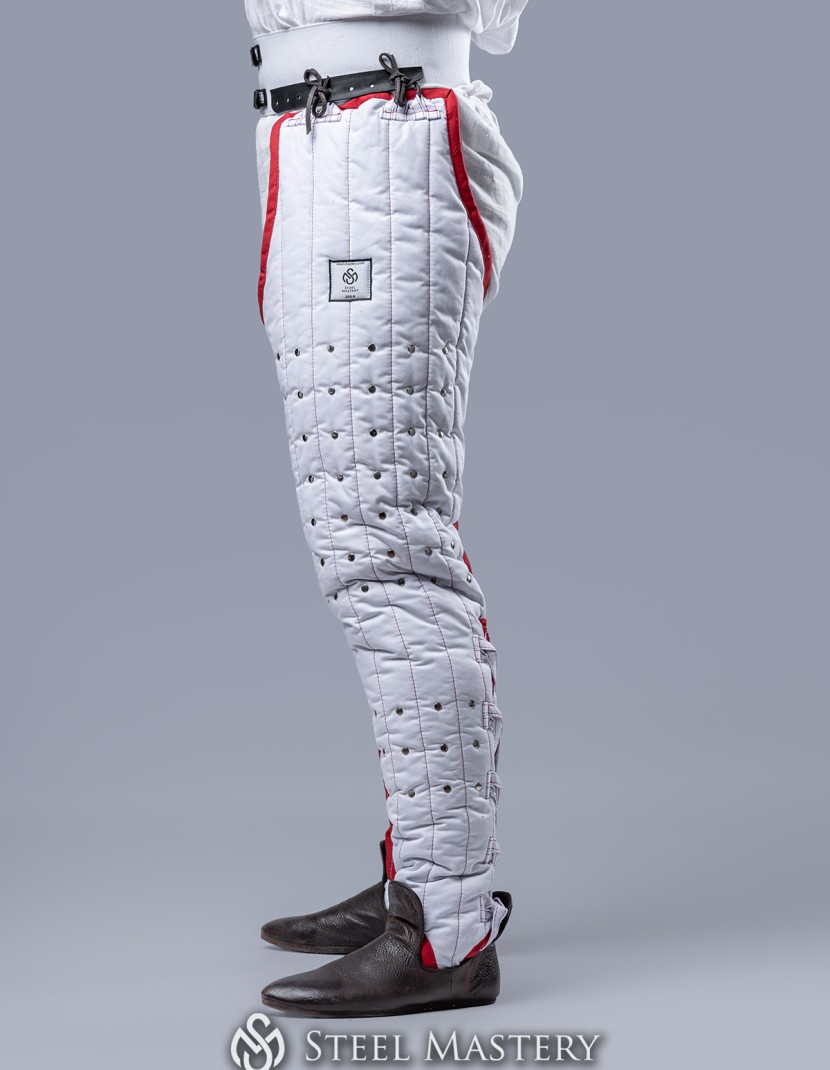 Long padded chausses photo made by Steel-mastery.com