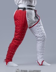Long padded chausses