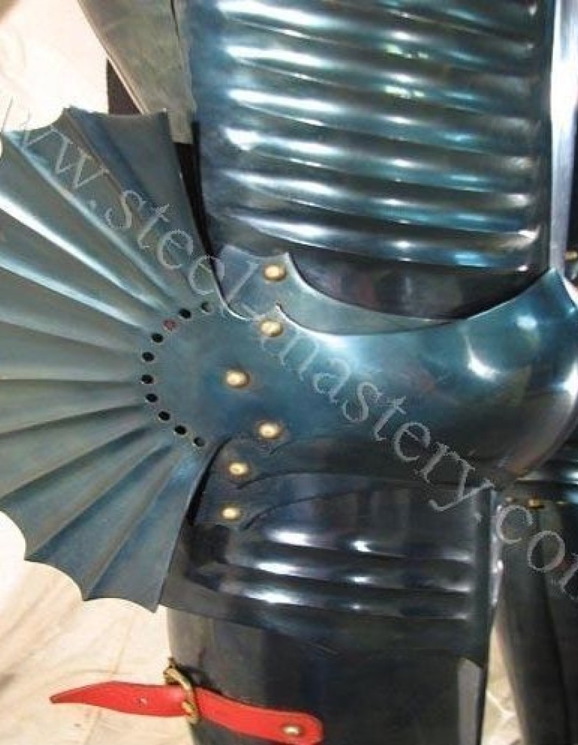 German full plate armour for interior or non-battle actions, 15th century photo made by Steel-mastery.com