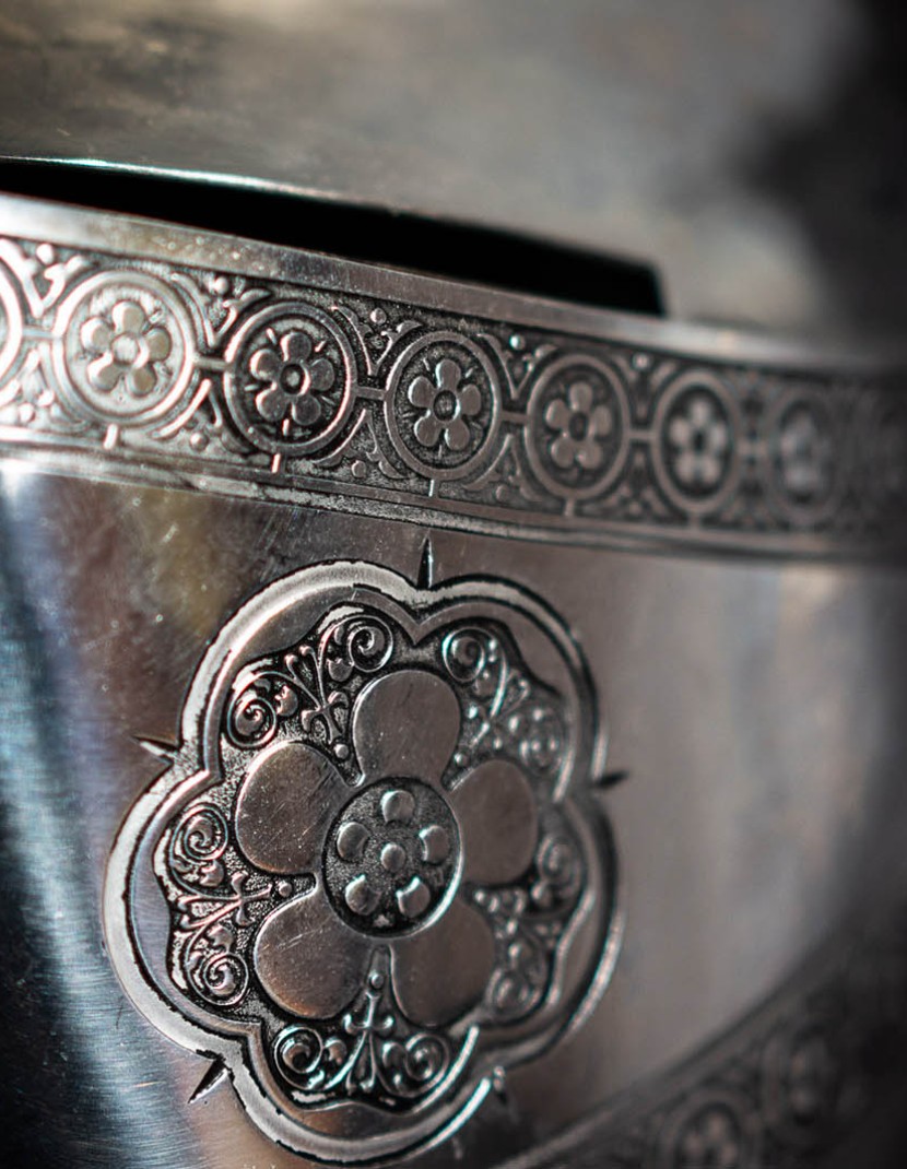 Full Plate Armor (Garniture) of George Clifford, Third Earl of Cumberland, end of XVI century (1590-1592)  photo made by Steel-mastery.com