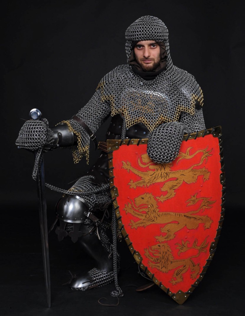 13 century European armour in colours of the English royal house photo made by Steel-mastery.com