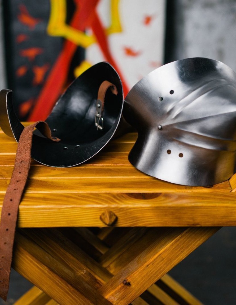 English gothic pointed elbow caps, 2nd half of the XV century photo made by Steel-mastery.com