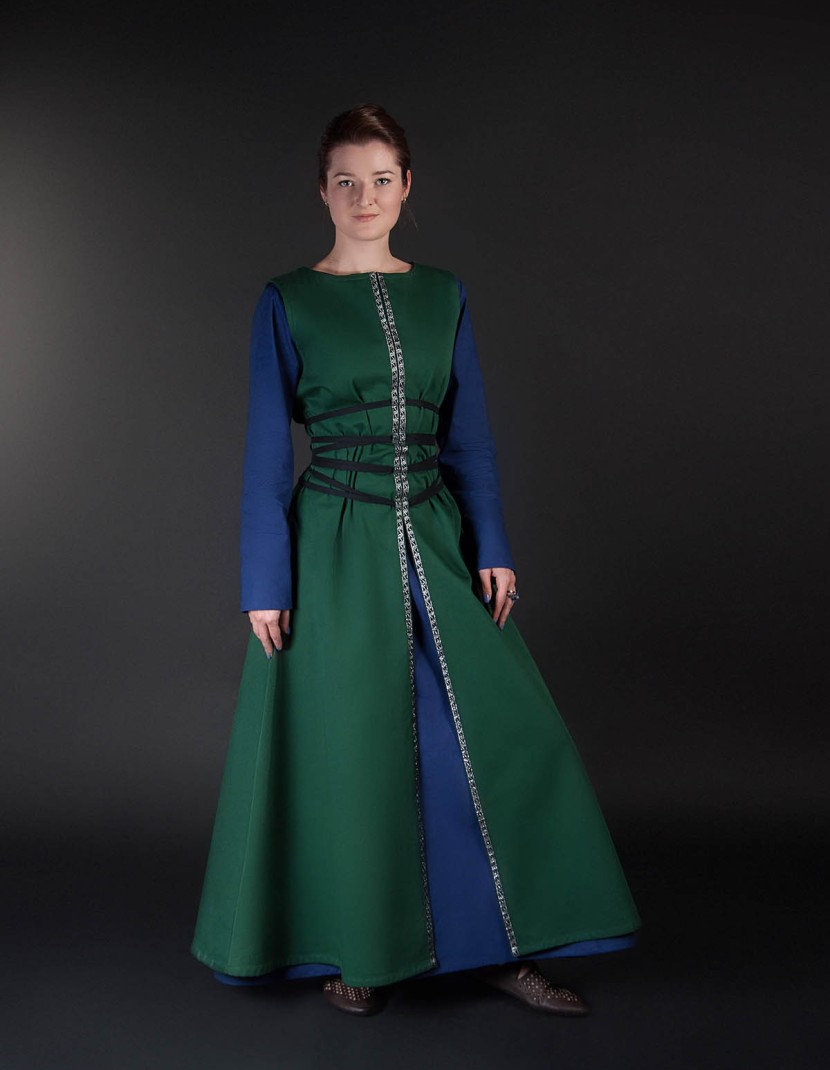 Medieval style dresse "Retenue" photo made by Steel-mastery.com