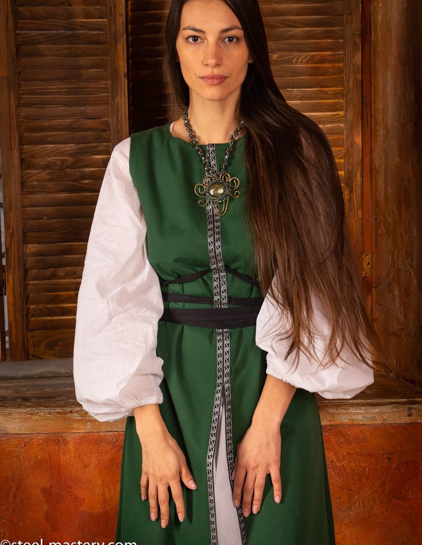 Medieval style dresse "Retenue" photo made by Steel-mastery.com