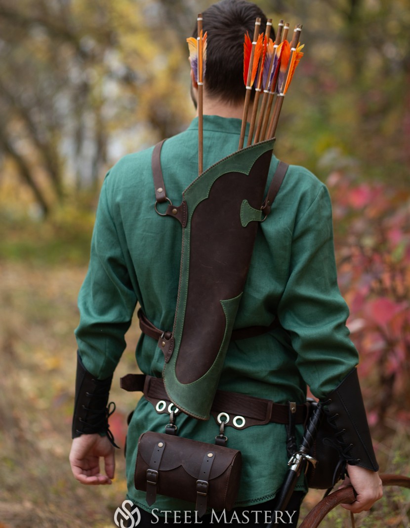 Archery quiver with green decorations photo made by Steel-mastery.com