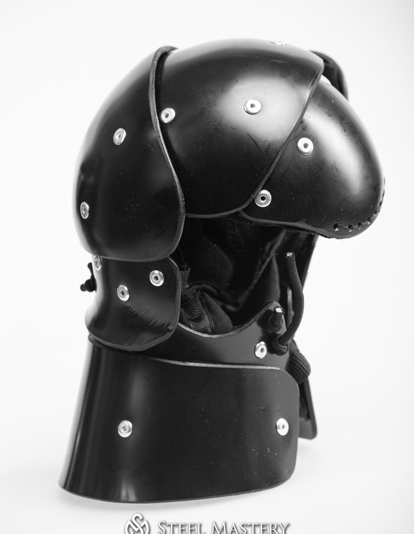 Protected gloves for fencers photo made by Steel-mastery.com