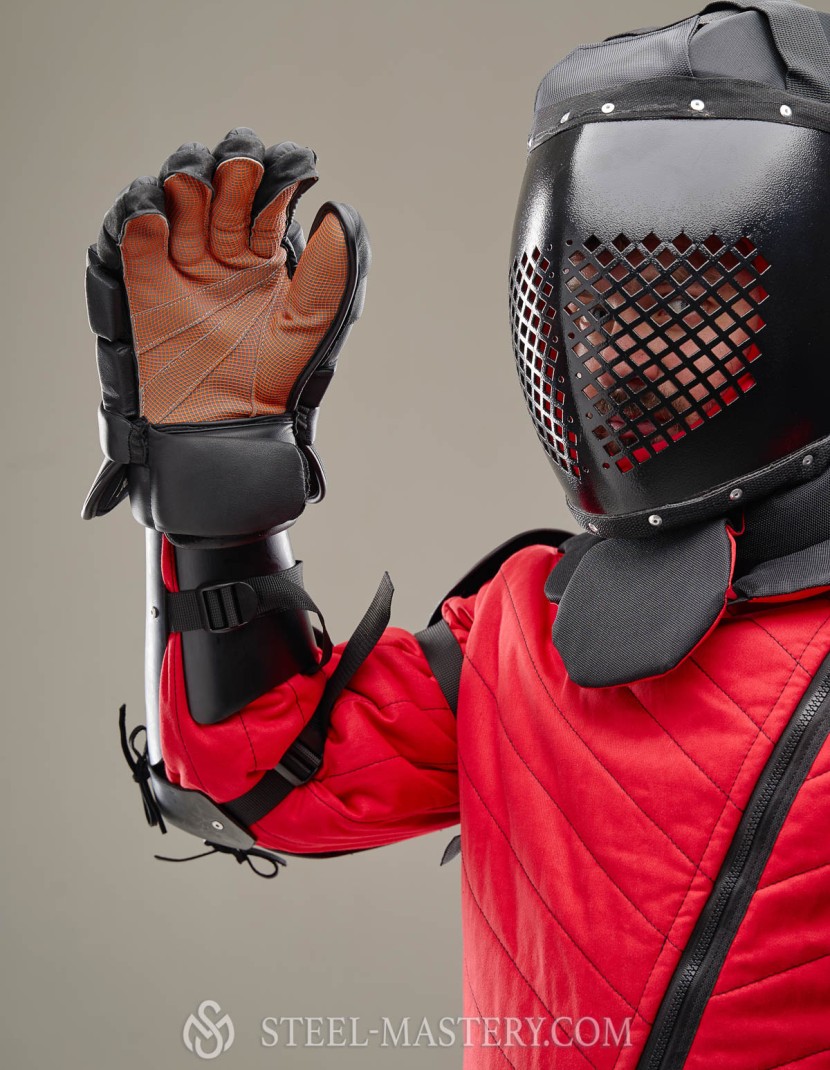 Gloves for historical fencing  photo made by Steel-mastery.com
