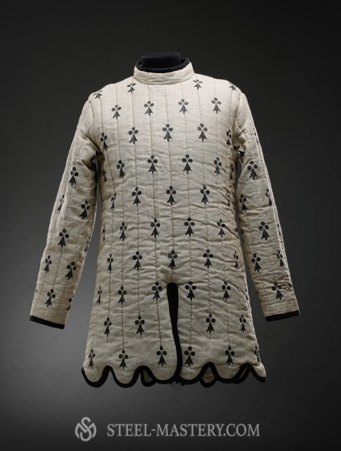 European gambeson front closed