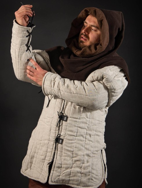 Puffed sleeves doublet