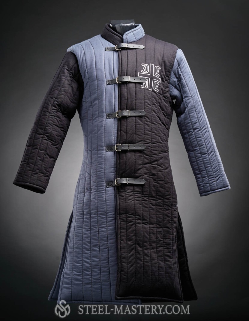 Long Knight gambeson of the XI-XV centuries photo made by Steel-mastery.com