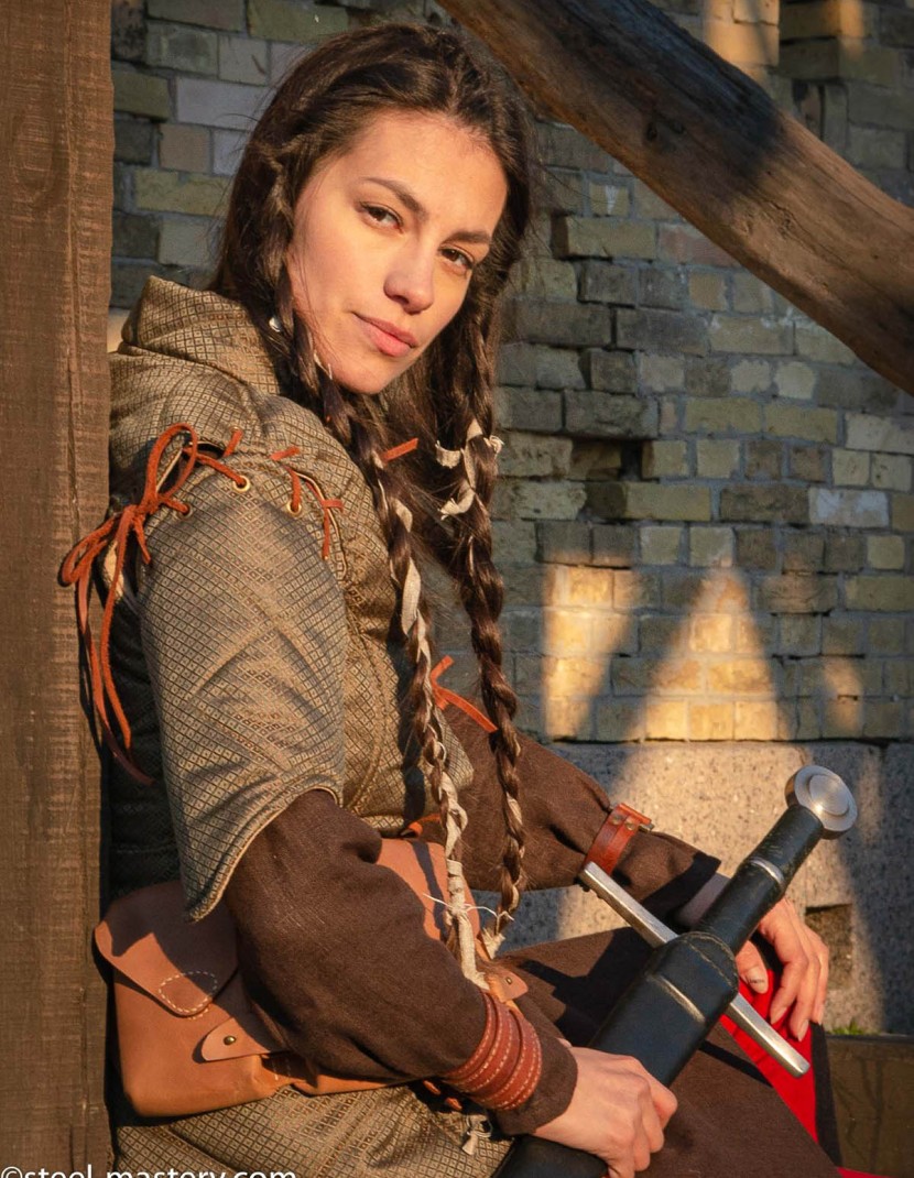FEMALE ROYAL SLEEVELESS GAMBESON photo made by Steel-mastery.com