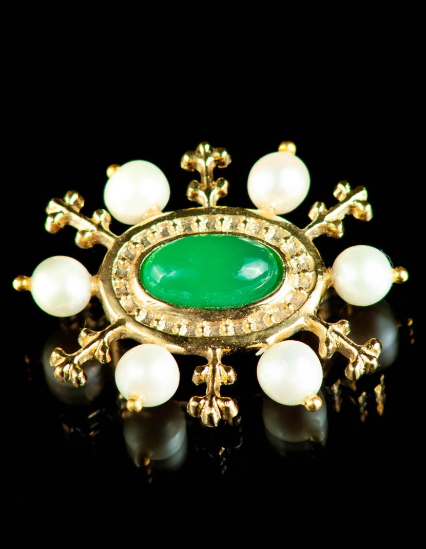 Medieval brooch with green onyx, XIV-XV centuries photo made by Steel-mastery.com