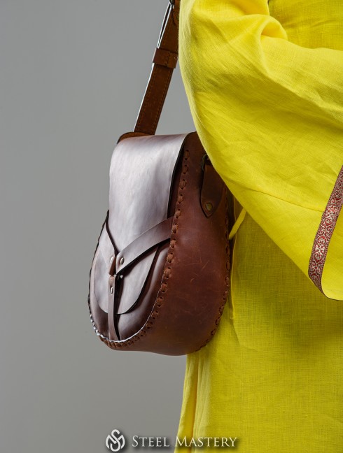Enchanting Leather Shoulder Bag