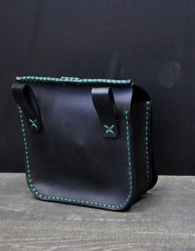 Black leather belt bag photo made by Steel-mastery.com