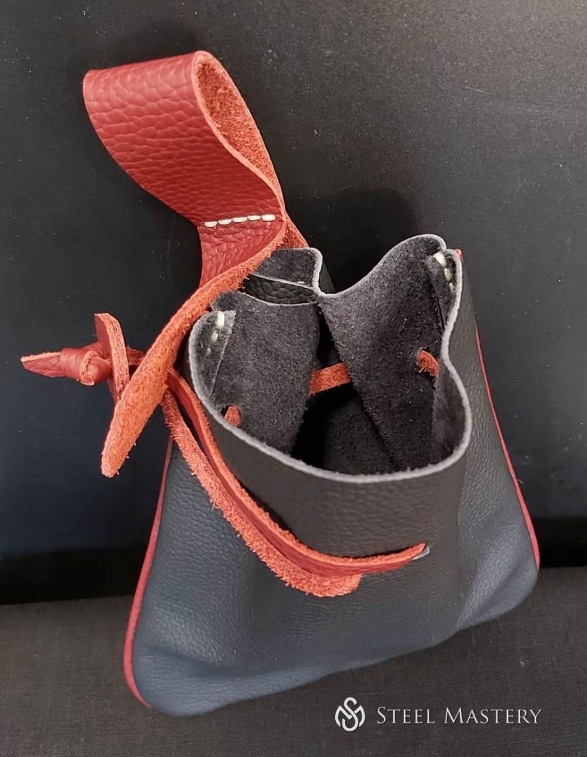 Viking Triangular Leather Belt Bag  photo made by Steel-mastery.com