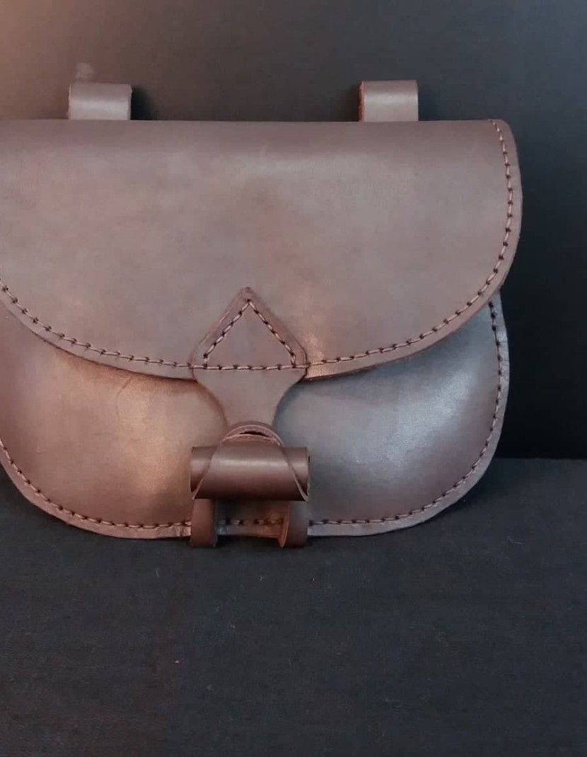 Leather bag with valve photo made by Steel-mastery.com