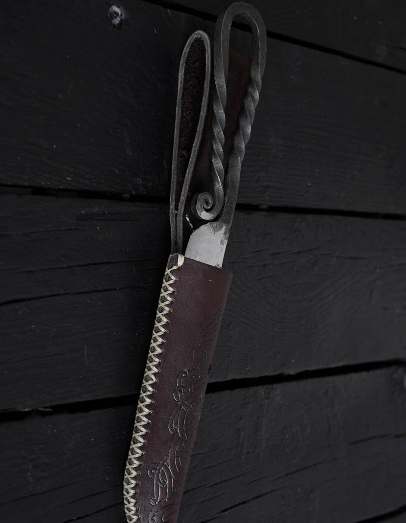 Leather knife sheats photo made by Steel-mastery.com