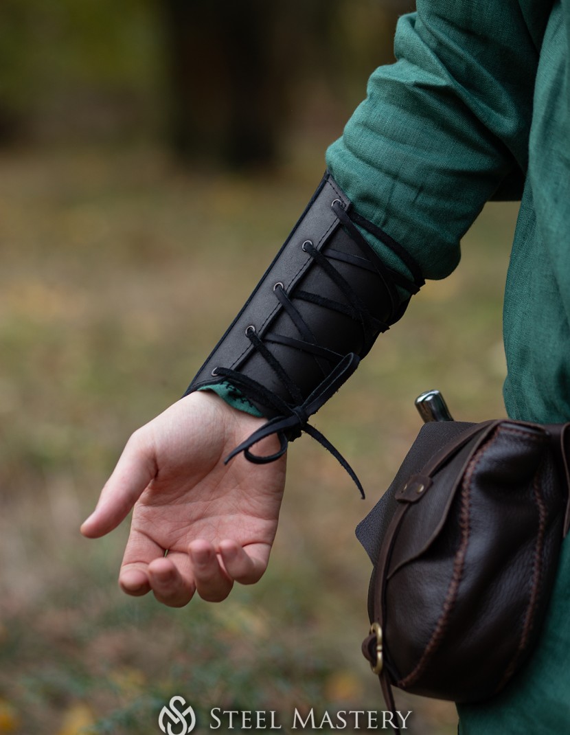 Bracers of the Forest Guardian photo made by Steel-mastery.com