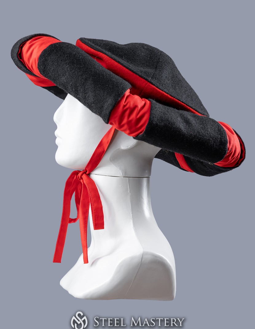 Landsknecht hat with padded brim with cuts  photo made by Steel-mastery.com