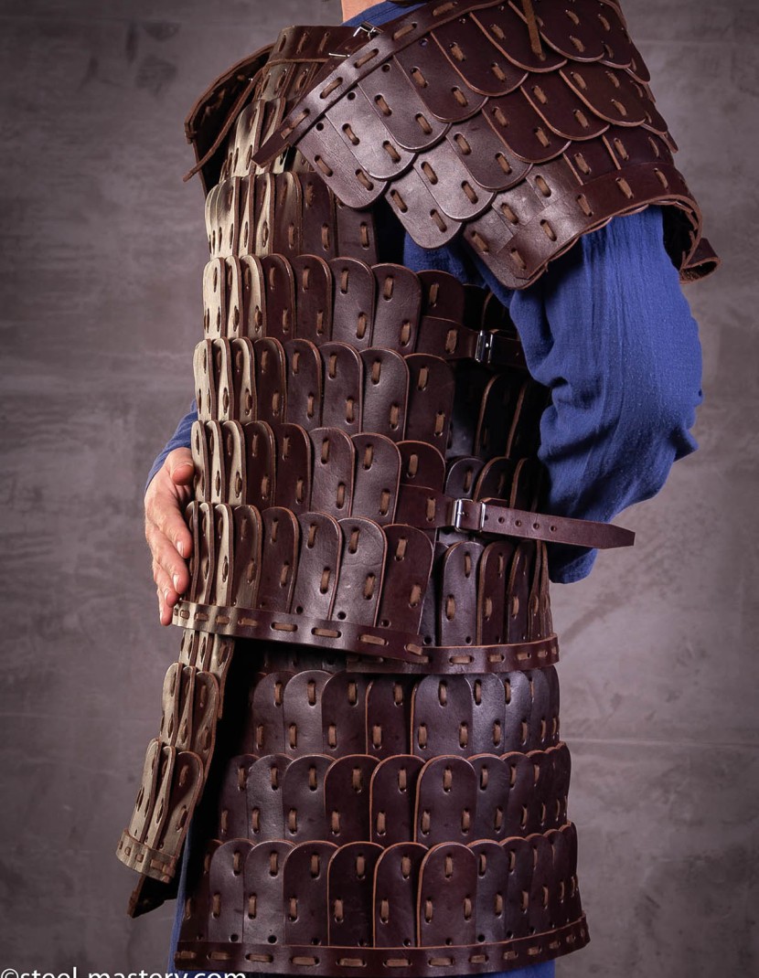 Leather lamellar armor photo made by Steel-mastery.com