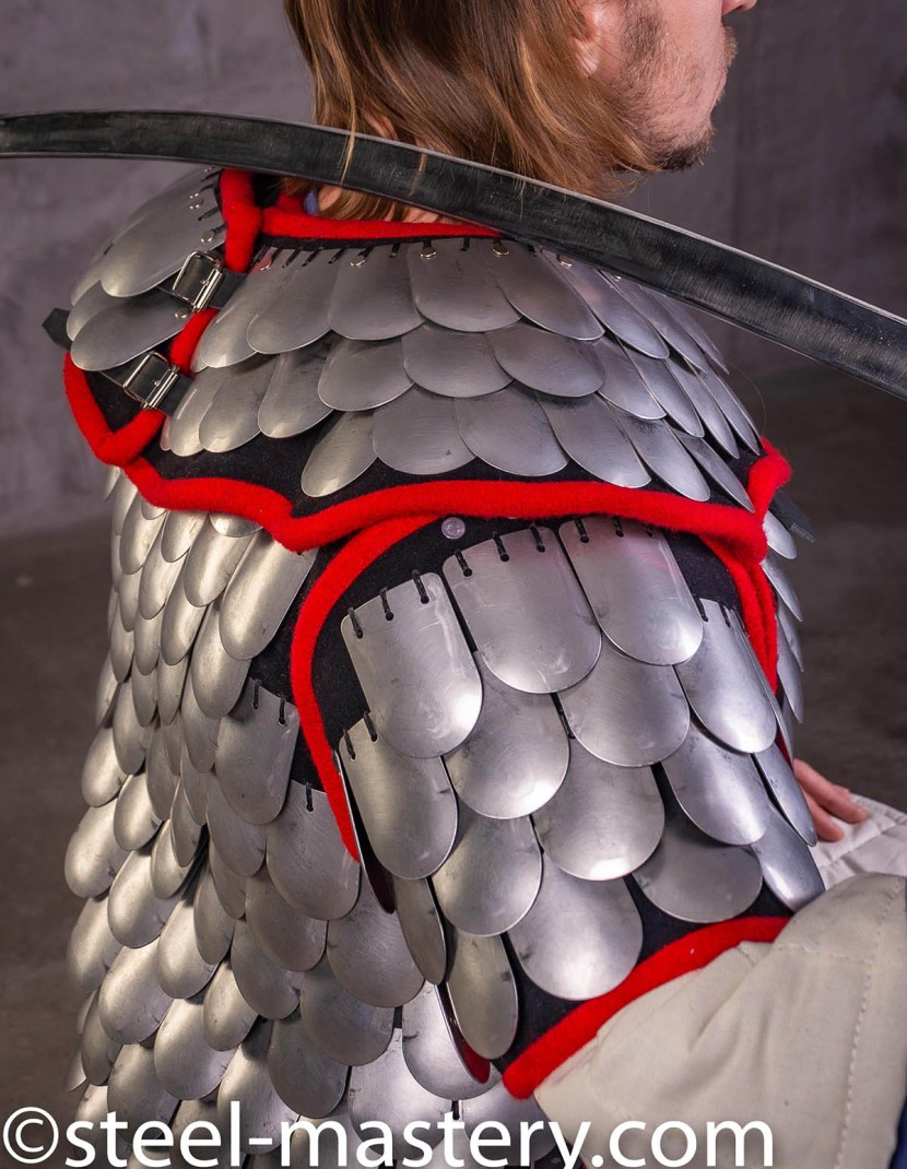 Scale spaulders, part of steel scale armor photo made by Steel-mastery.com