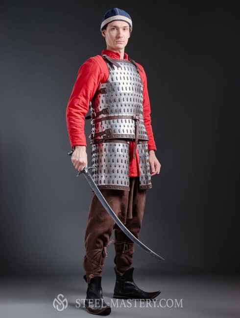 Lamellar armor 